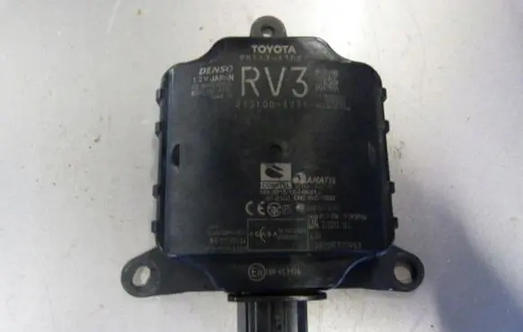 Toyota RAV 4 (XA50) Distronic sensor radar 8816242091