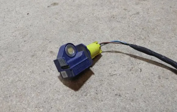 Mercedes-Benz E W212 Airbag deployment crash/impact sensor A2128204926