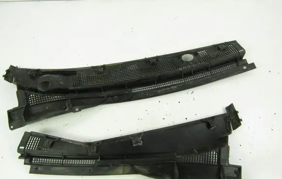 Mitsubishi Lancer Wiper trim 
