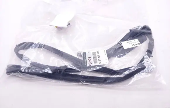 Renault Zoe Rubber seal rear door 828310750R