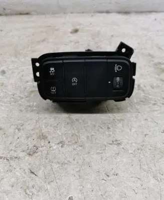 Hyundai i20 (BC3 BI3) Steering wheel buttons/switches 299223206