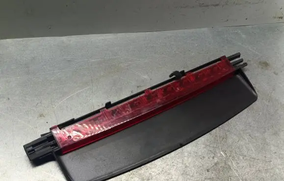 Audi A6 S6 C6 4F Third/center stoplight 4f5945097