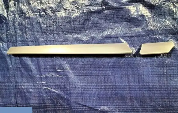 Mercedes-Benz R W251 Dashboard glove box trim A2516800671 A2516800571