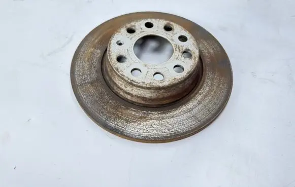 Volkswagen PASSAT B7 Rear brake disc