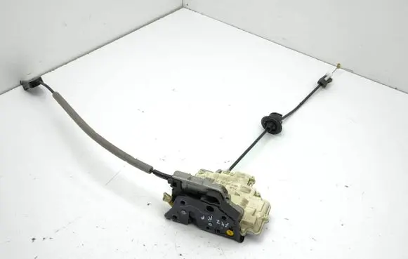 Porsche Cayenne (92A) Front door lock 8J2837015A