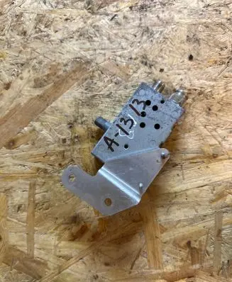 Audi A8 S8 D2 4D Antenna control unit 4B5035585 4001000MHZ