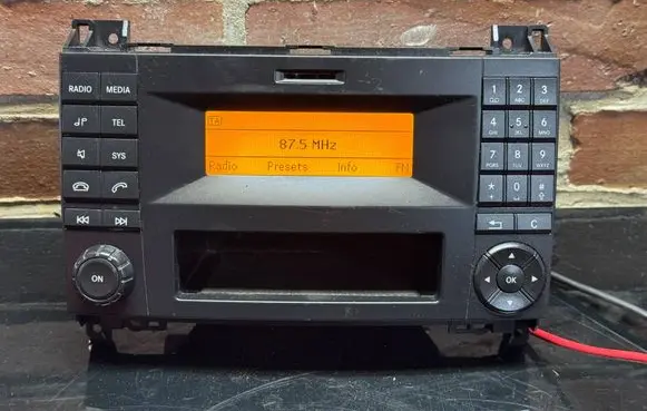Mercedes-Benz Sprinter W906 Radio/CD/DVD/GPS head unit A9069005103 A9069016201 A9069020102