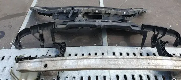 Renault Scenic II - Grand scenic II Radiator support slam panel