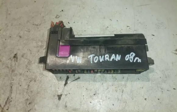 Volkswagen Touran I Fuse box set 9645401787 07112005 TAB016460A