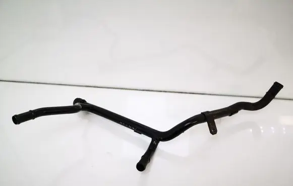 Volkswagen PASSAT B6 Engine coolant pipe/hose 03G121065H