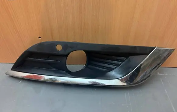 Renault Talisman Front fog light trim/grill 261A22152R