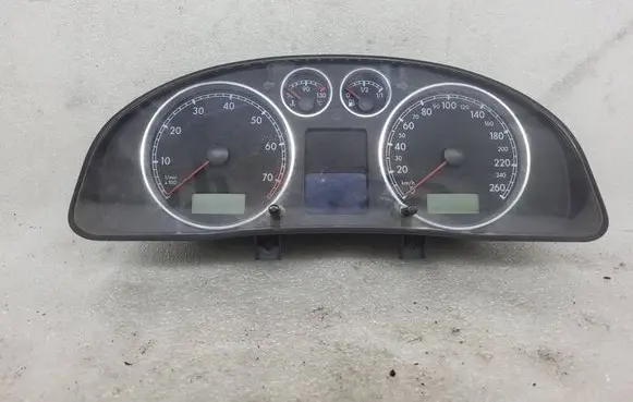Speedometer (instrument cluster)