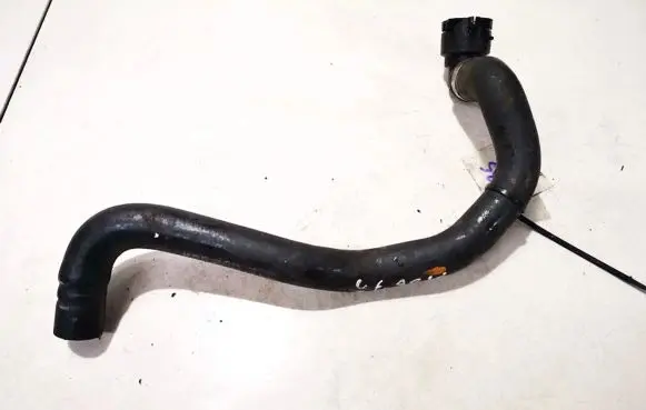 Audi A4 S4 B5 8D Engine coolant pipe/hose