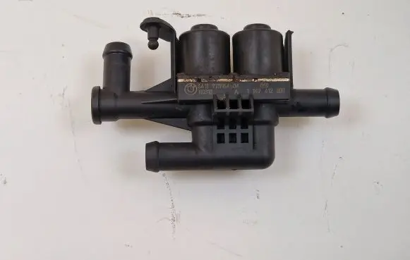 BMW 5 F10 F11 Coolant heater control valve 9119164 64119119164 1147412200
