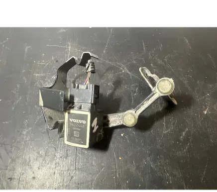 Volvo XC70 Headlight/headlamp level sensor 8622446 150807