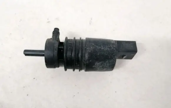 Opel Insignia A Windscreen/windshield washer pump 13250357 3240117