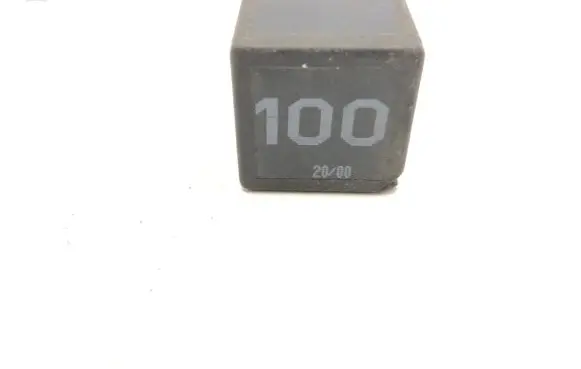 Audi A5 8T 8F Other relay 7M0951253A 95VW10K705CA V23136J6X45