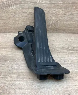 Audi A3 S3 8P Accelerator throttle pedal 1K2723503M 6PV008745 743905