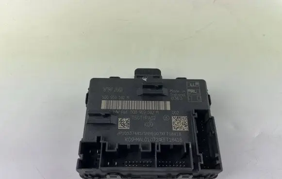 Audi Q3 F3 Door control unit/module 5Q0959592M