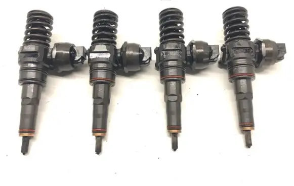 Skoda Fabia Mk1 (6Y) Fuel injectors set 038130073AJ