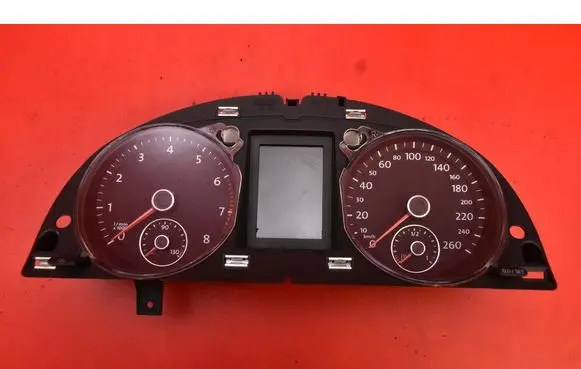Volkswagen PASSAT B5.5 Speedometer (instrument cluster) 3AA920870C