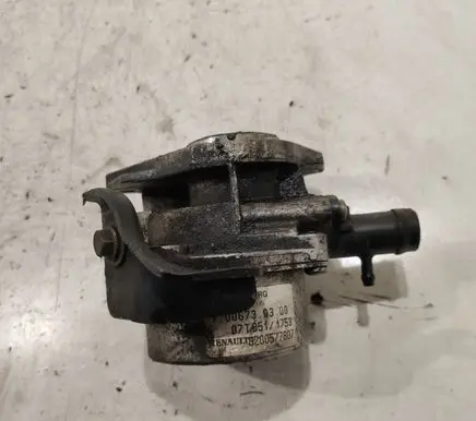 Renault Scenic II - Grand scenic II Vacuum pump 8200577807