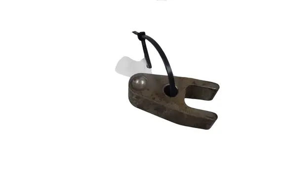 Mercedes-Benz CLS C218 X218 Fuel Injector clamp holder 