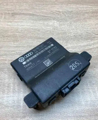 Volkswagen PASSAT B7 Gateway control module 1K0907530P 1K0907951