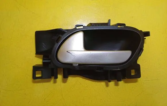 Peugeot 207 Front door interior handle 303966