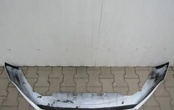 Skoda Octavia Mk3 (5E) Front bumper lip 5E0807795