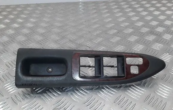 Toyota Avensis T220 Front door window switch trim 7423205090