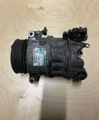 Land Rover Discovery 4 - LR4 Air conditioning (A/C) compressor (pump) 9X2311D629DA