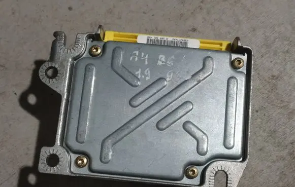 Audi A4 S4 B6 8E 8H Airbag control unit/module 8E0959655
