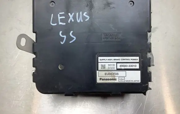 Lexus GS 300 350 430 450H Brake system control unit/module EUDCT03 UACA0220 8968033010