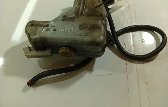 Nissan Almera Tino Coolant expansion tank/reservoir 21710BM400