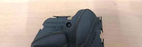 Mercedes-Benz C W203 Seat control switch 2108213851 03463815