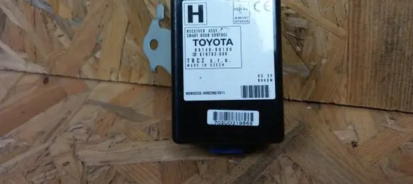 Toyota Yaris Door central lock control unit/module 897400D100