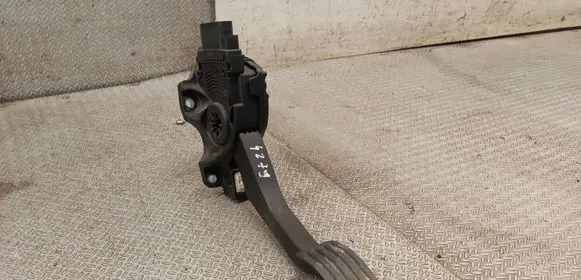 Volvo XC60 Accelerator throttle pedal 8G9N9F836BA