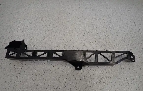 Mazda 3 I Headlight/headlamp mounting bracket 
