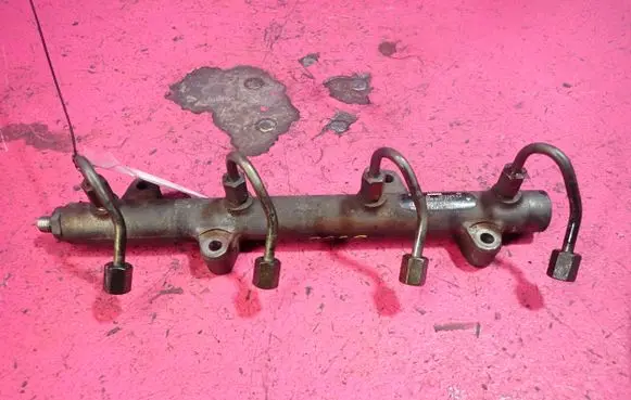 Audi A8 S8 D3 4E Fuel main line pipe 057130089C