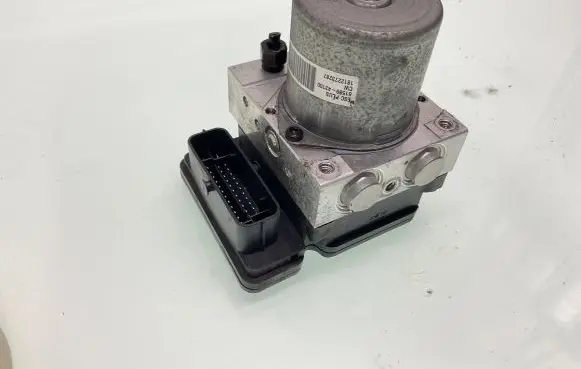 KIA Ceed ABS Pump 6158943100 1812273287
