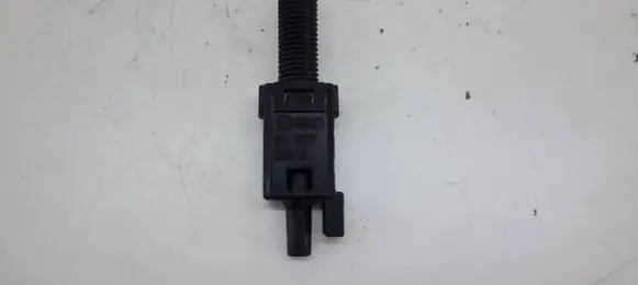 Audi A4 S4 B5 8D Brake pedal sensor switch 811907343B