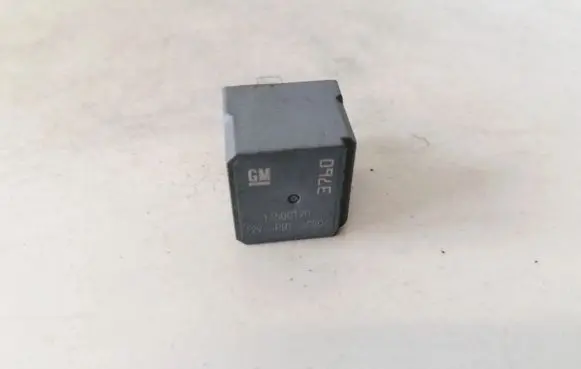 Opel Insignia A Other relay 13500120