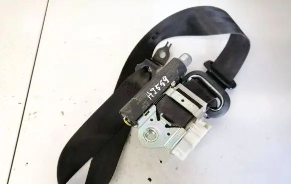 Skoda Fabia Mk2 (5J) Front seatbelt 5j0857702b 34066168