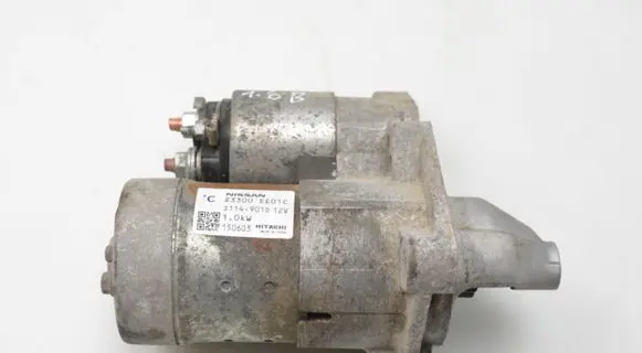 Nissan Juke I F15 Starter motor 23300EE01C