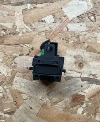 Volvo V40 Ignition lock AH4N15607AE CCA609LP0300T0