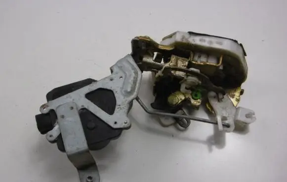 Mitsubishi Galant Rear door lock