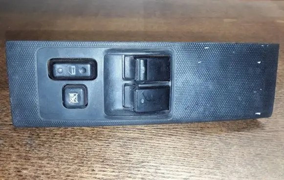 Toyota Corolla Verso AR10 Electric window control switch 742310F020