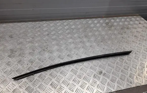 Porsche Macan (95B) Windshield trim 95B845327