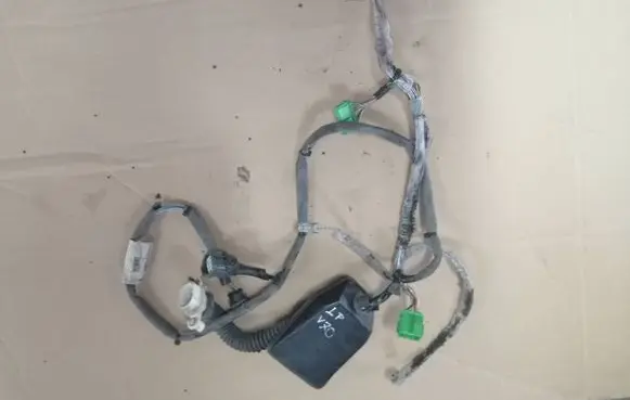 Volvo V70 Front door wiring loom 8622440